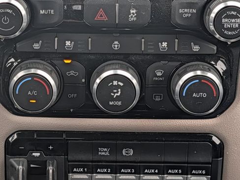 Used 2022 RAM 3500 Laramie AWD/4WD image 27