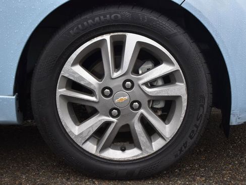 Used 2016 Chevrolet Spark LT image 28