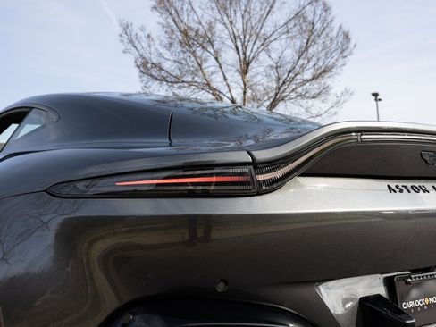 Used 2023 Aston Martin V8 Vantage Coupe image 50