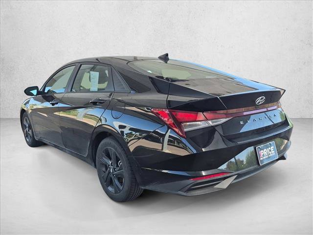 Used 2022 Hyundai Elantra SEL FWD image 7