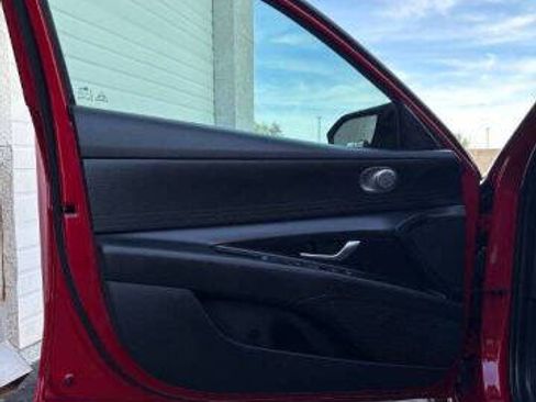 Used 2023 Hyundai Elantra SEL w/ Cargo Package image 11