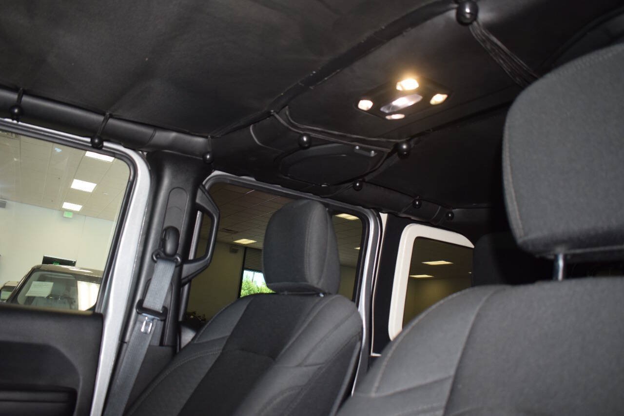 Used 2020 Jeep Wrangler Unlimited Sport AWD/4WD image 29