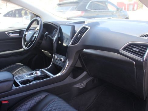 Certified 2024 Ford Edge Titanium AWD/4WD image 23