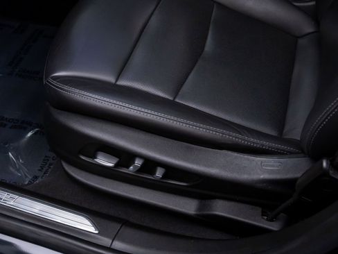 Used 2020 Cadillac XT5 Premium Luxury w/ LPO, Floor Liner Package image 19