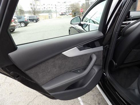 Used 2021 Audi S4 Premium Plus image 24