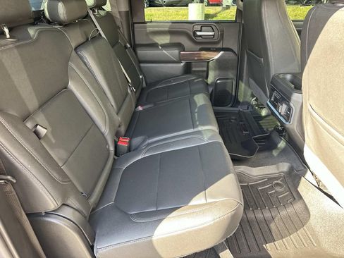 Used 2023 GMC Sierra 2500 SLT w/ SLT Convenience Package AWD/4WD image 14