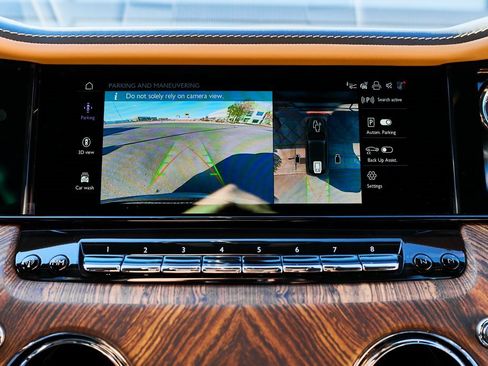 Used 2025 Rolls-Royce Cullinan image 89