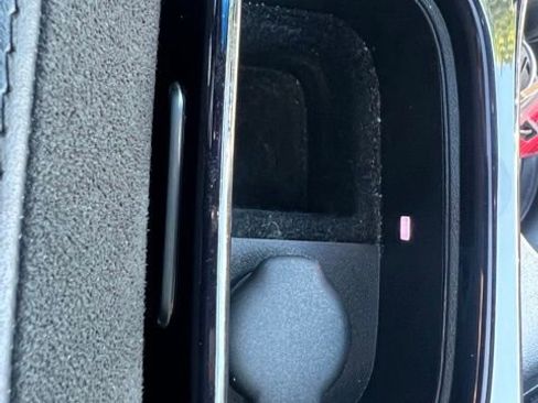 Used 2019 Cadillac CTS V w/ Luxury Package RWD image 32