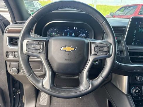 Used 2023 Chevrolet Suburban LT w/ Luxury Package RWD image 29