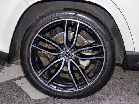 Used 2022 Mercedes-Benz GLS 450 4MATIC image 45