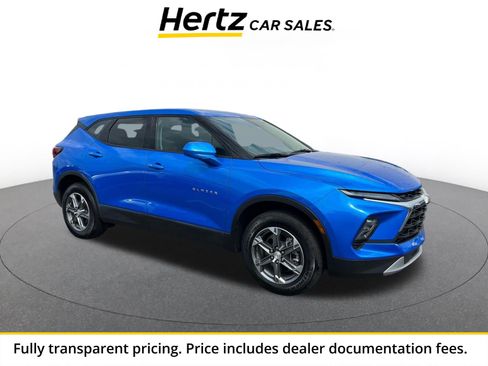 Used 2025 Chevrolet Blazer LT FWD image 1