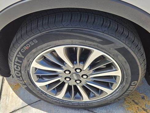 Used 2023 Lincoln Nautilus AWD w/ Premium Package image 10