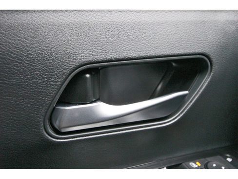 New 2026 Nissan Kicks SR image 22