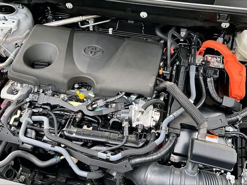 Certified 2025 Toyota RAV4 XLE image 31