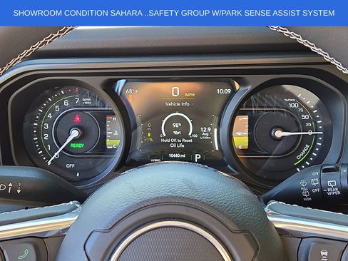 Used 2025 Jeep Wrangler Unlimited Sahara w/ Safety Group AWD/4WD image 19