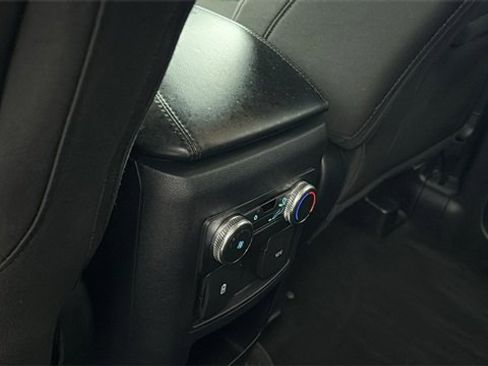 Used 2021 Ford Explorer XLT image 22