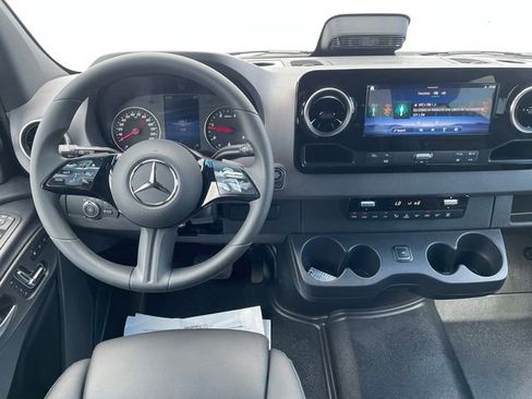 New 2025 Mercedes-Benz Sprinter 2500 image 3