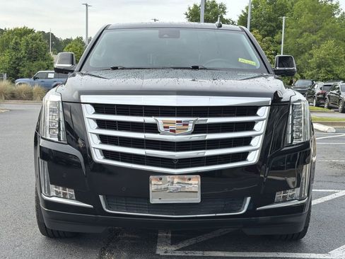 Used 2020 Cadillac Escalade Luxury AWD/4WD image 8