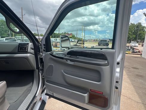 Used 2002 Ford F450 2WD Crew Cab Super Duty image 8
