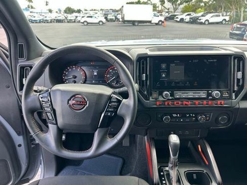 Used 2025 Nissan Frontier Pro-X w/ Tow Package image 17