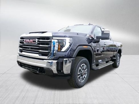 New 2025 GMC Sierra 2500 SLT w/ SLT Convenience Package image 9