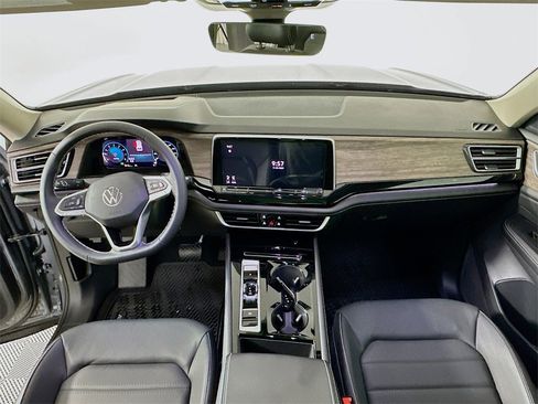 New 2026 Volkswagen Atlas SEL image 3