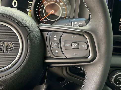 New 2025 Jeep Gladiator Rubicon w/ Convenience Group image 14