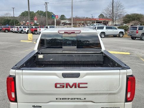 Used 2020 GMC Sierra 1500 Denali w/ Denali Premium Package image 10