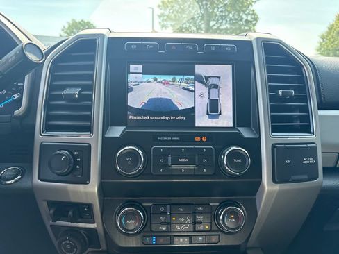 Used 2020 Ford F450 Lariat w/ Lariat Ultimate Package AWD/4WD image 24