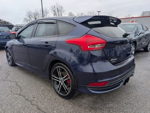 Used 2017 Ford Focus ST image 4