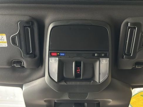 Used 2025 Subaru Forester Sport image 87