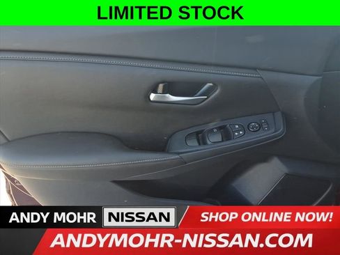 New 2025 Nissan Sentra SV FWD image 5