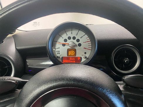 Used 2011 MINI Cooper Clubman S image 16