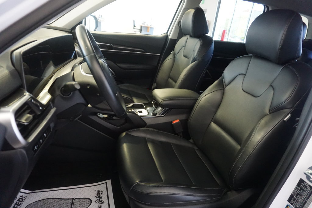 Used 2024 Kia Telluride S AWD/4WD image 19