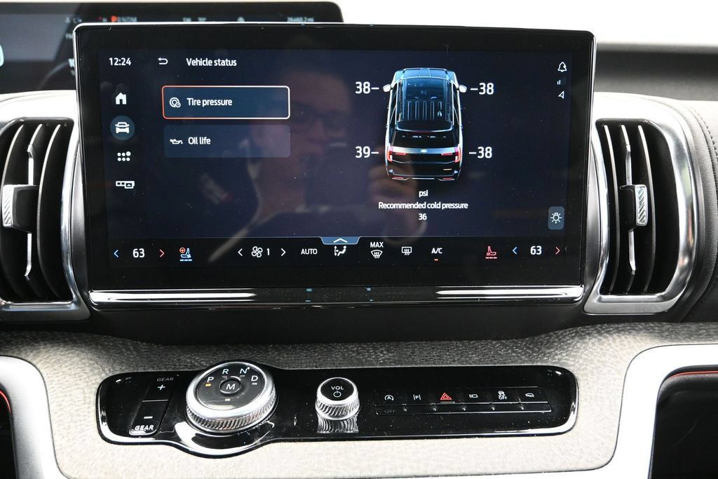 Used 2025 Ford Expedition Tremor AWD/4WD image 37