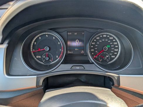Used 2018 Volkswagen Atlas SE FWD image 19