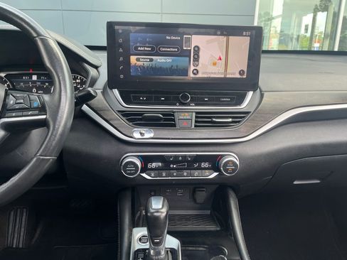 Used 2023 Nissan Altima 2.5 SL FWD image 19
