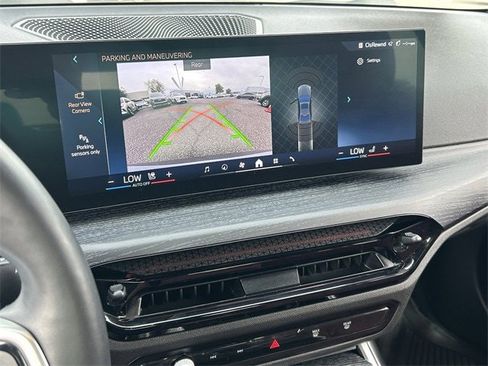 Used 2025 BMW 330i xDrive Sedan w/ M Sport Package image 30