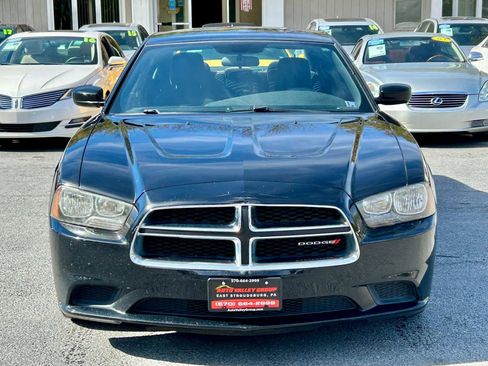 Used 2012 Dodge Charger SE image 3