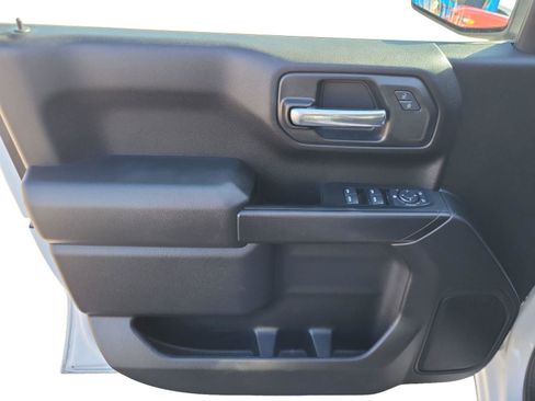 Used 2024 GMC Sierra 1500 Pro w/ Pro Value Package image 9