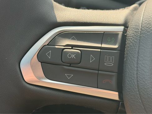 New 2026 Jeep Compass Limited w/ Sun, Sound & Navigation Group AWD/4WD image 13