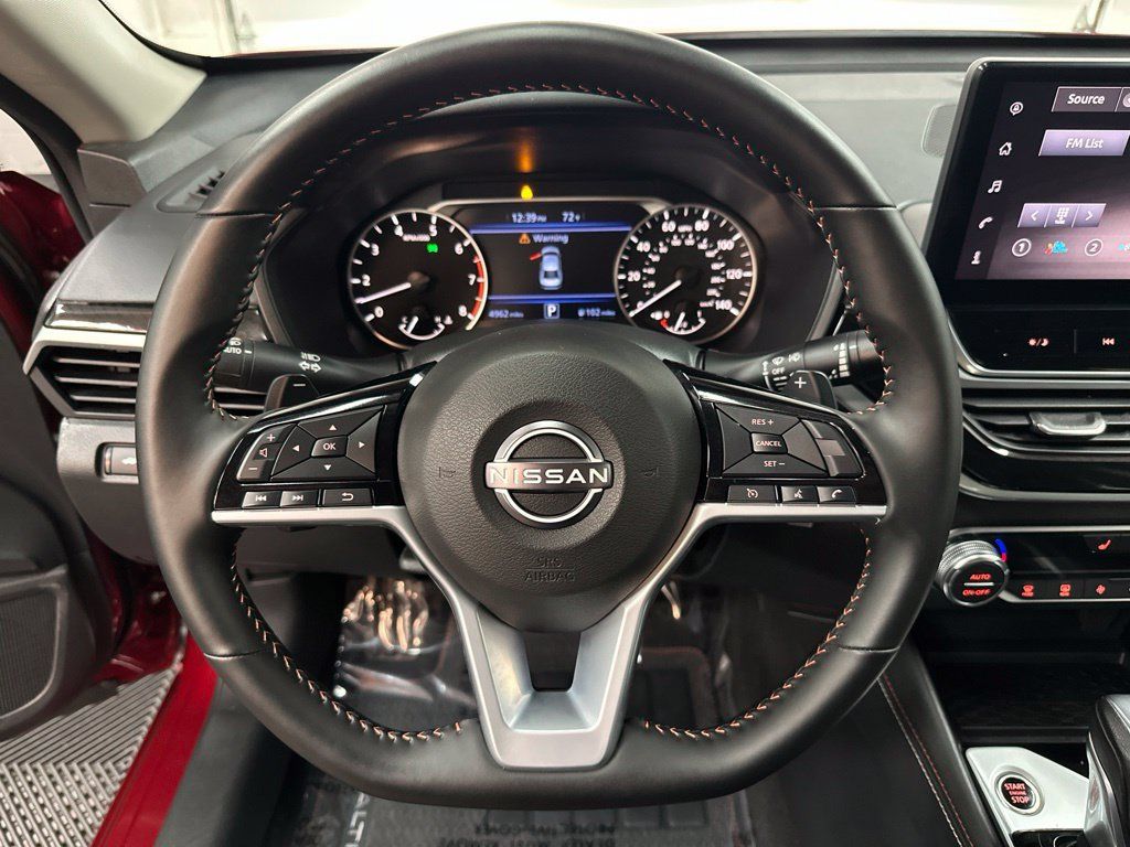 Used 2025 Nissan Altima 2.5 SR w/ SR Premium Package AWD/4WD image 13