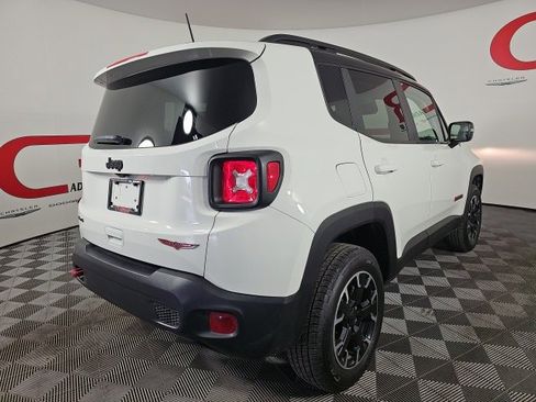 Certified 2023 Jeep Renegade Trailhawk w/ Trailhawk Elite Group image 7
