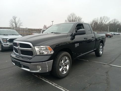 Used 2019 RAM 1500 Tradesman w/ Tradesman SXT Package image 3