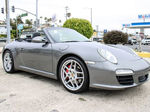 Used 2010 Porsche 911 Carrera S RWD image 8