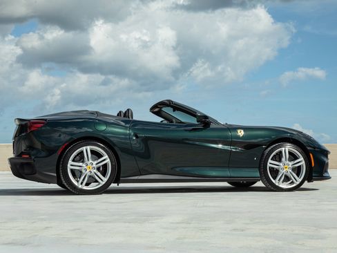 Certified 2023 Ferrari Portofino M image 9