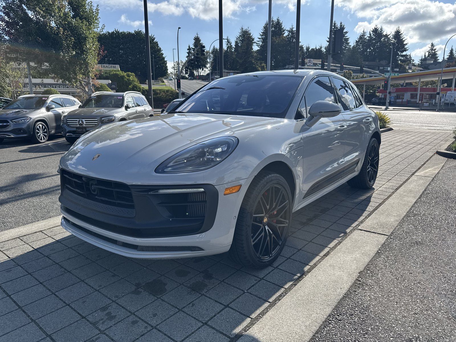 Used 2023 Porsche Macan GTS AWD/4WD image 1
