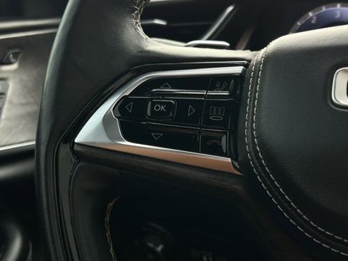 Used 2022 Jeep Grand Cherokee Overland w/ Adv Protech Group III image 46