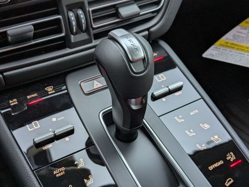 New 2026 Porsche Macan AWD/4WD image 20