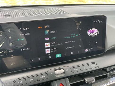 Used 2025 Kia K4 EX image 10